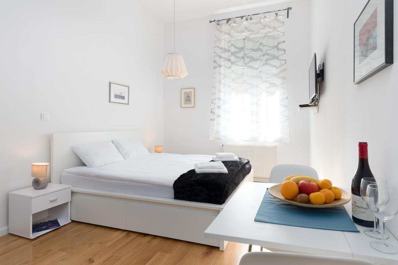 Modern Studio Near Park Zrinjevac And Main Square Загреб Екстериор снимка